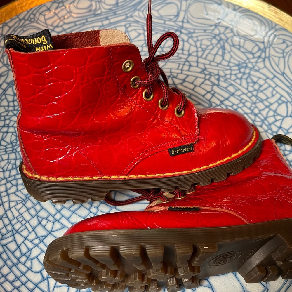 Dr Martens VTG Made In England 1460 Boots, Red Leather Croc UK 12 kids - Picture 3 of 6